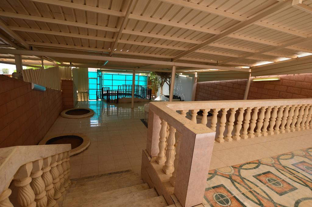 Al Ahmadi Plaza Resort Iambo Exterior foto