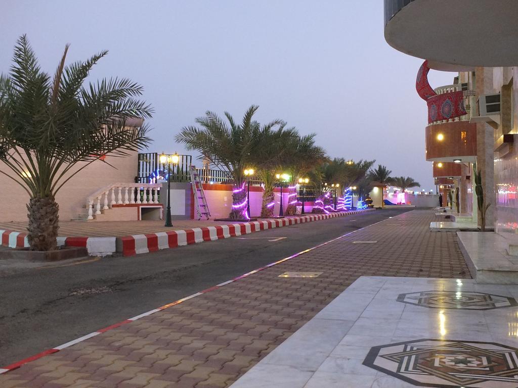 Al Ahmadi Plaza Resort Iambo Exterior foto