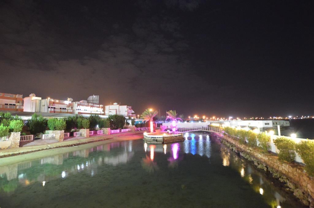 Al Ahmadi Plaza Resort Iambo Exterior foto