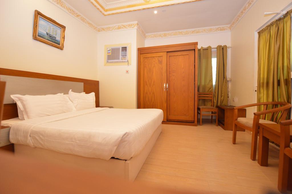 Al Ahmadi Plaza Resort Iambo Exterior foto