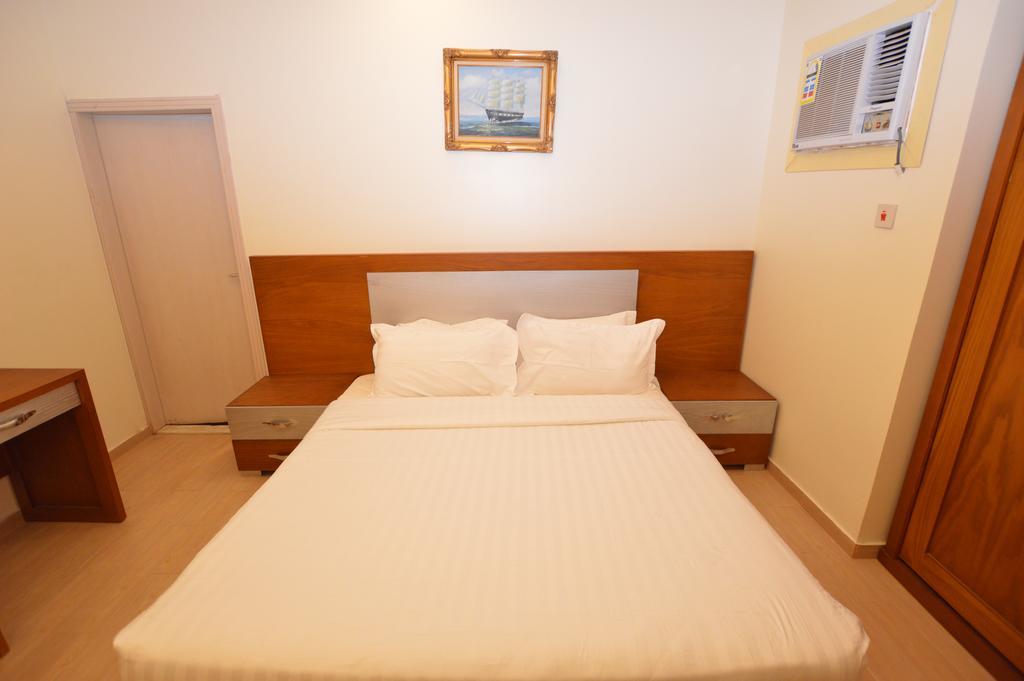 Al Ahmadi Plaza Resort Iambo Exterior foto