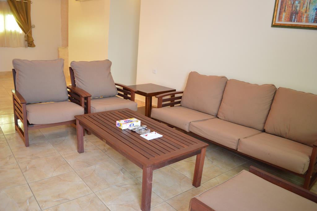Al Ahmadi Plaza Resort Iambo Exterior foto