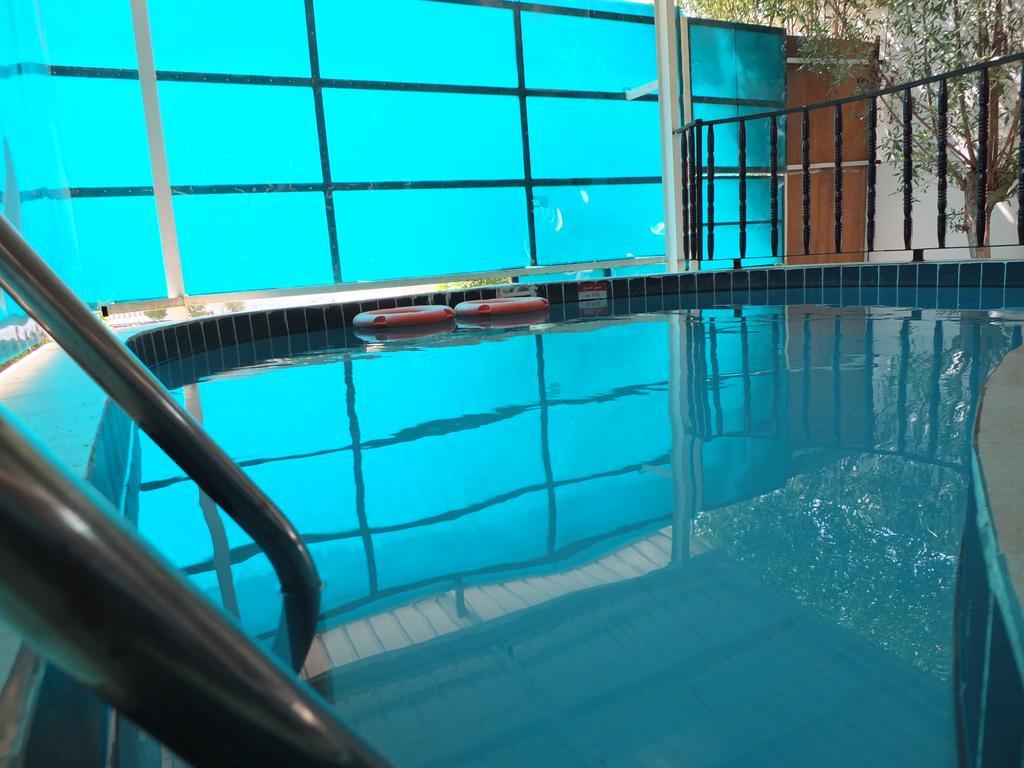 Al Ahmadi Plaza Resort Iambo Exterior foto