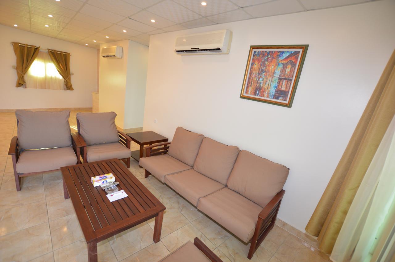 Al Ahmadi Plaza Resort Iambo Exterior foto