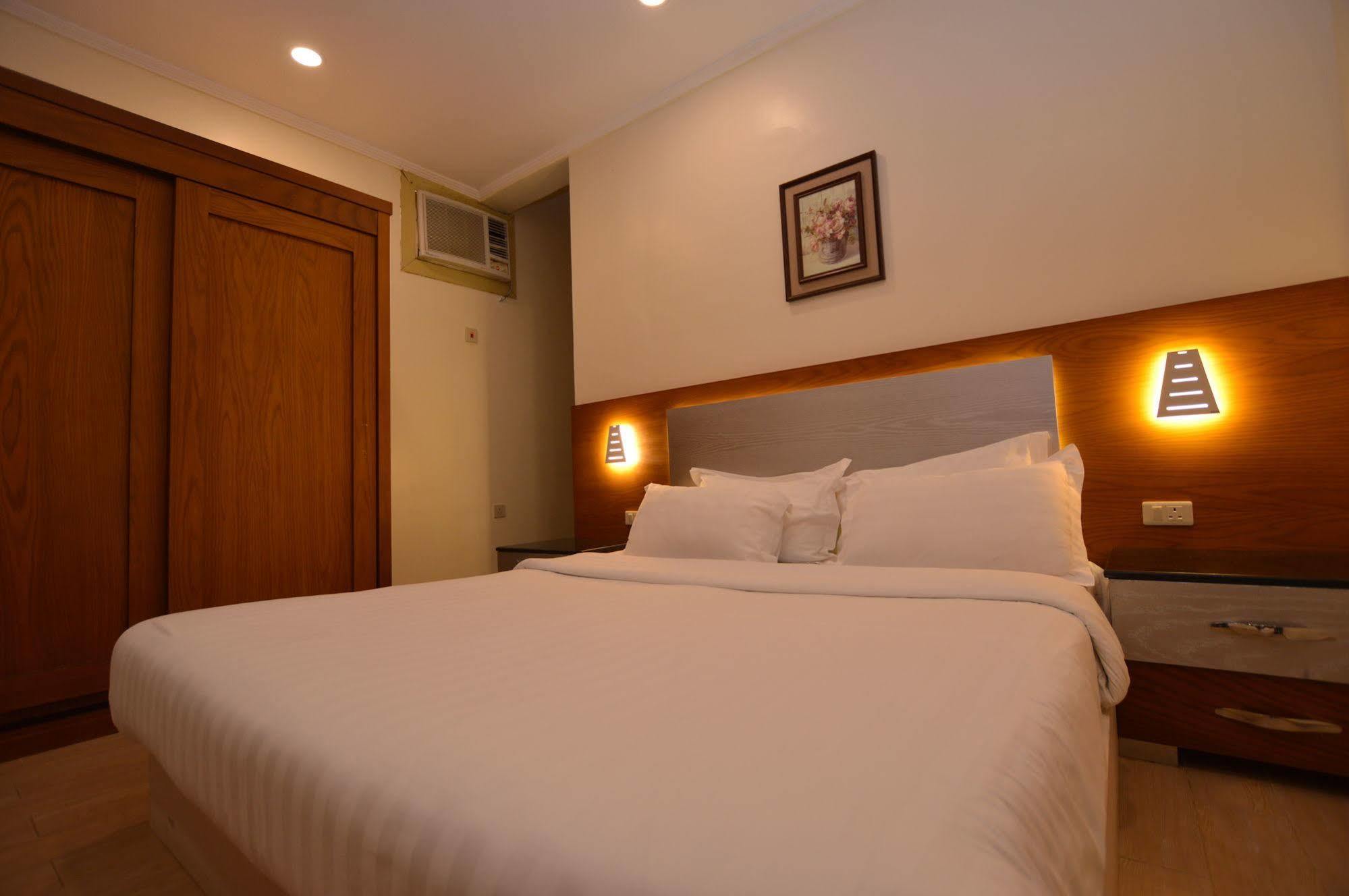 Al Ahmadi Plaza Resort Iambo Exterior foto