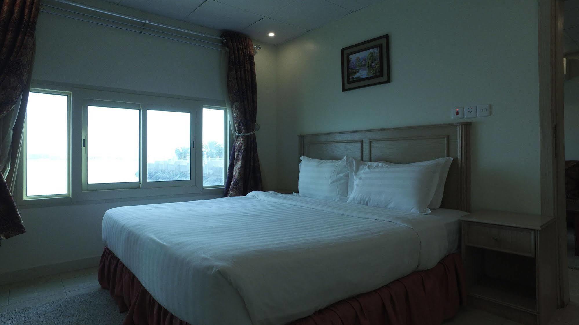 Al Ahmadi Plaza Resort Iambo Exterior foto