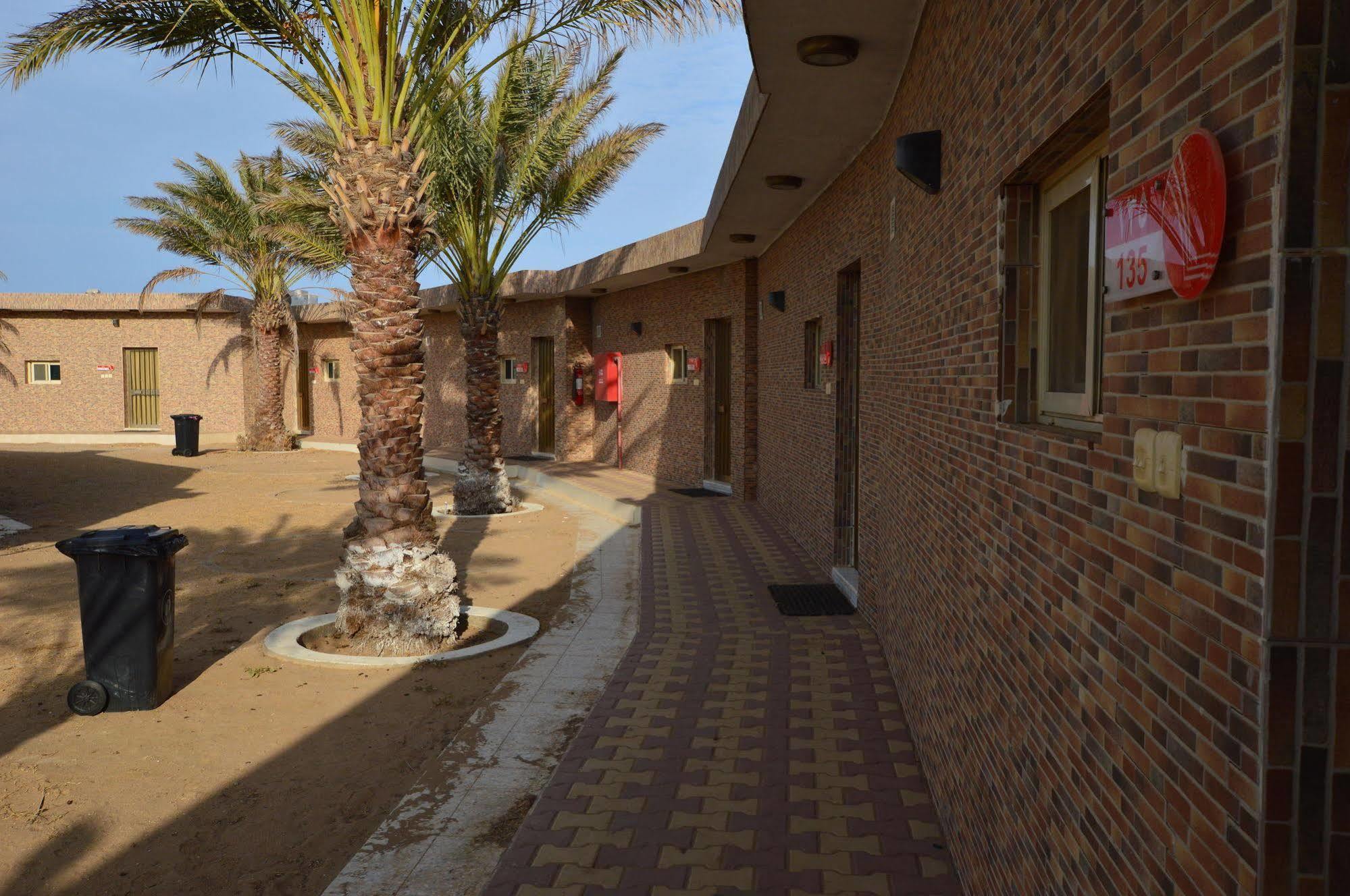 Al Ahmadi Plaza Resort Iambo Exterior foto